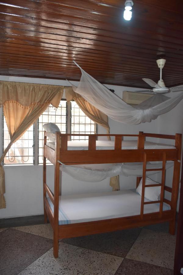 Kituri Royal Annex Bed and Breakfast Dar es Salaam Eksteriør billede