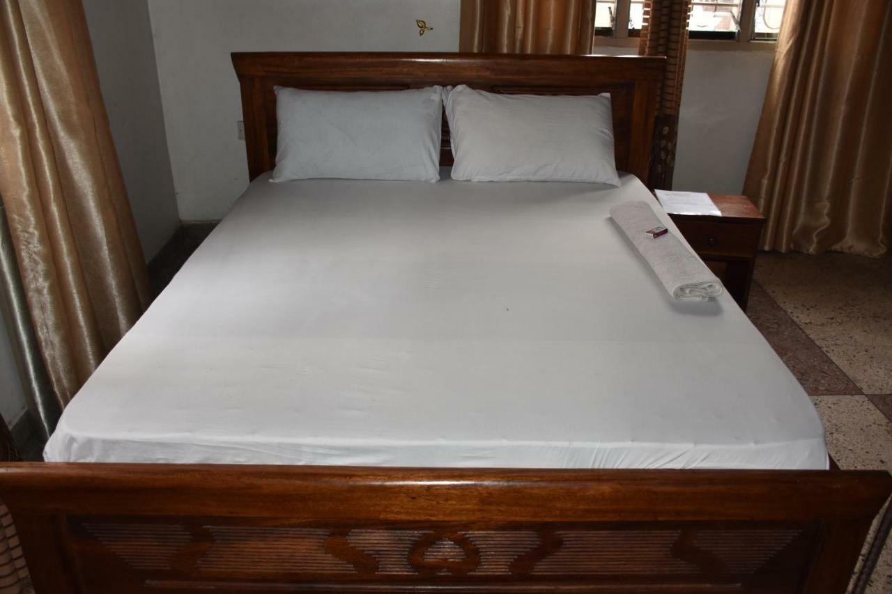 Kituri Royal Annex Bed and Breakfast Dar es Salaam Eksteriør billede